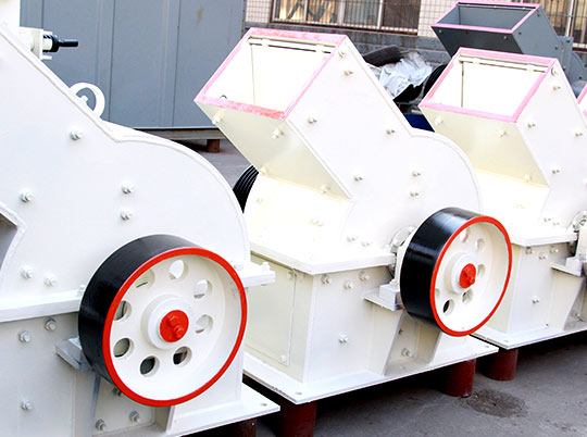 改進錘式破碎機錘頭結(jié)構(gòu)，為客戶量身設(shè)計高產(chǎn)低耗設(shè)備（下）